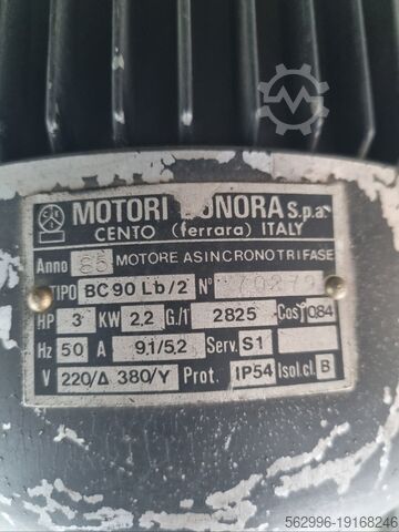 Ferăstrău cu bandă Centauro 600 CO