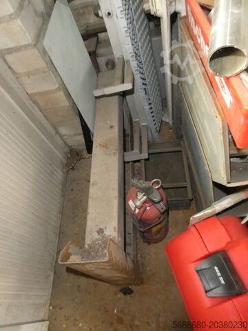 Ferăstrău circular rece Berg & Schmid VKS300