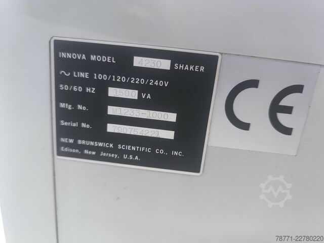 Chłodzony inkubator wstrząsowy New Brunscwick Scientific Innova 4230