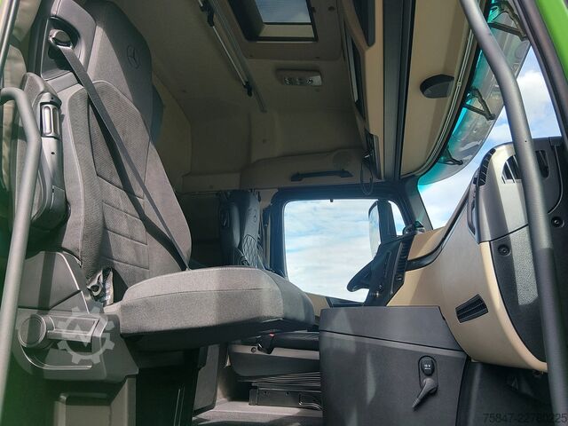 Standardowy ciągnik siodłowy Mercedes-Benz Actros 1851 LS HAD Kipphydr. 4x4