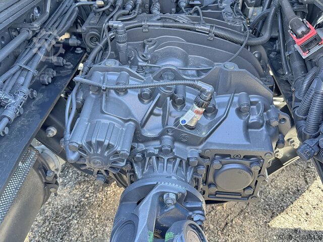 Standaard-SZM Iveco T-Way AT720T47TH Tractor Head (20 units)