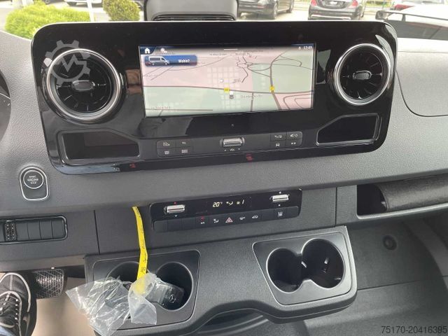 Pick-up bestelwagen MERCEDES-BENZ Sprinter 319 CDI 4x4 DoKa Klima Stdheiz AHK LED