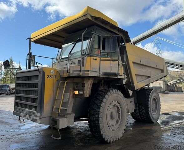 Dumper Komatsu HD325-7