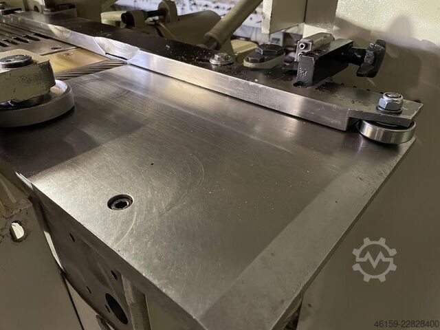 Kalıp makinesi WEINIG HYDROMAT 23  (9 spindle) GROOVED