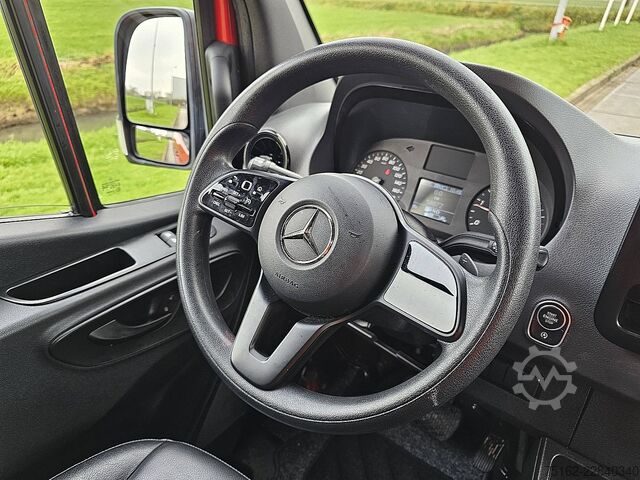 Stationvogn med højt tag MERCEDES-BENZ SPRINTER 214 L2H2 Airco Automaat