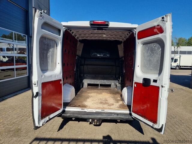 Varebil med dobbeltkabine Fiat Ducato 2.2D 180 pk L3H2 DC 6pers Euro 6D