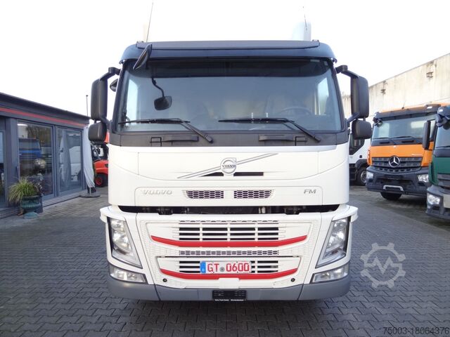 Vrachtwagenchassis Volvo FM420 4X4 X-Track