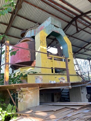 Mašina za formiranje cigala i crepova