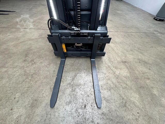 Front loader forklift Linde E 16-02 [ID: 77]