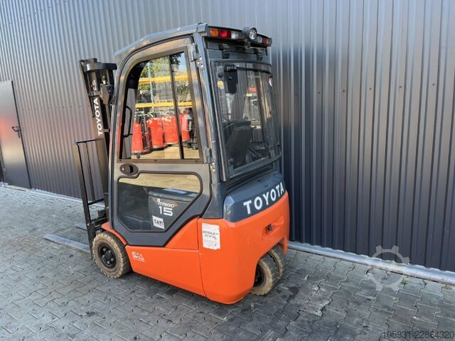 Electric 3-wheel forklift Toyota 8FBE15T