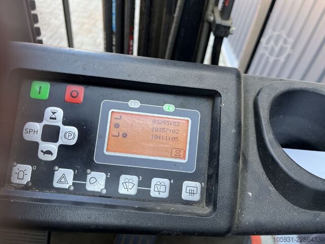 Electric 3-wheel forklift Toyota 8FBE16T
