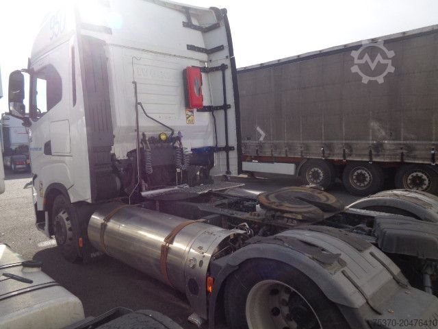 Tracteur routier standard IVECO S-WAY AS440S46T//P LNG