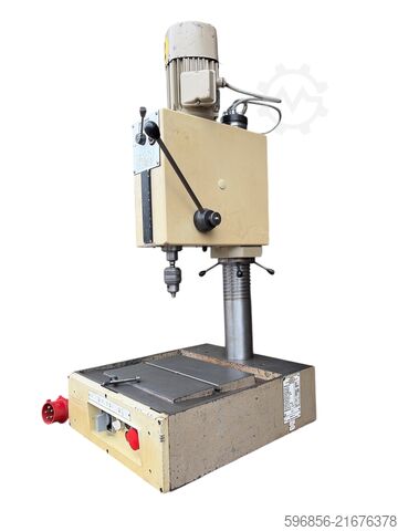 Bench drill BT2 | Industrial | 380V | East Germany (DDR) Wiertarka stołowa BT2 | Przemysłowa | 380V | DDR Wiertarka stołowa BT2 | Przemysłowa | 380V | DDR