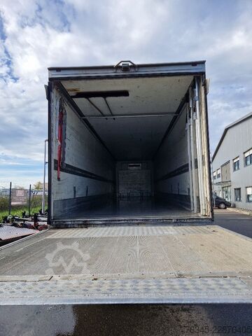Koeloplegger SCHMITZ CARGOBULL Kühlkoffer SKO10 LBW Bär 2 t Carrier Max. 1300