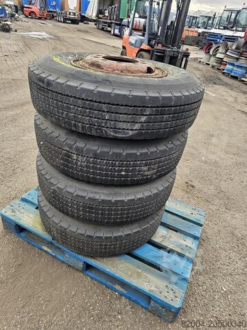 Dieplader PIRELLI FR 12  825/R 15 | LOWLOADER TIRES.