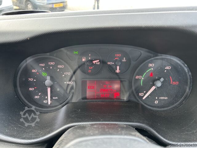 BE-SZM Iveco Daily 40C17 3.0 Hi Matic / BE Trekker / 296 dkm...