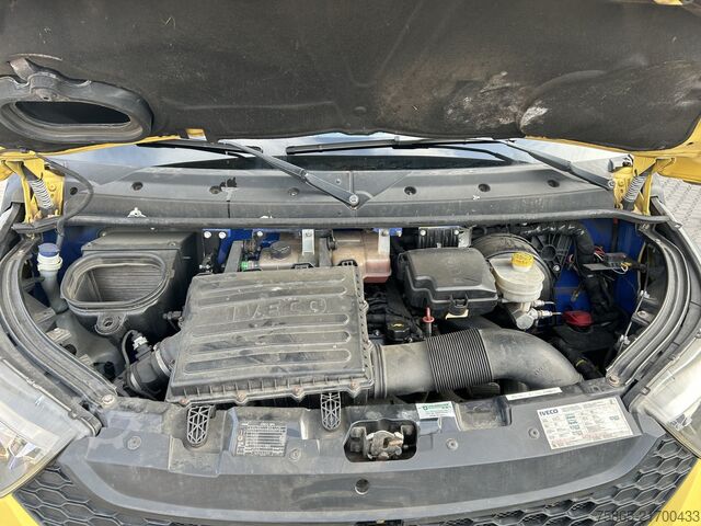 BE-SZM Iveco Daily 40C17 3.0 Hi Matic / BE Trekker / 296 dkm...