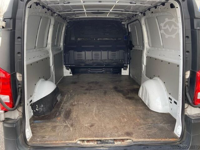 Samochód do zadań specjalnych Mercedes-Benz Vito