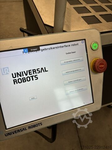  Universal Robots UR5 with G-loader
