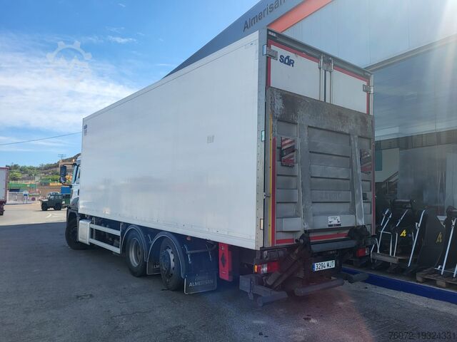Vrachtwagen met laadbak Ford Trucks 2633