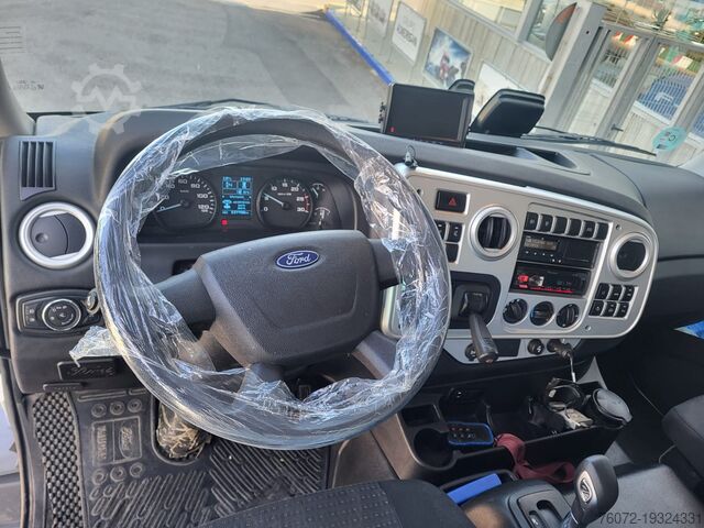 Vrachtwagen met laadbak Ford Trucks 2633