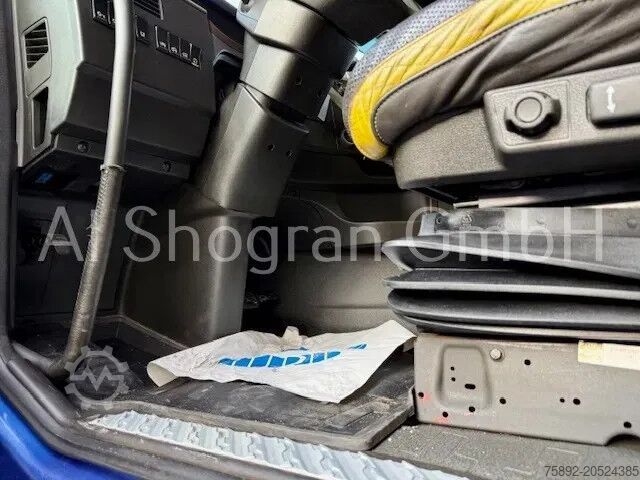 Holztransporter Volvo FH 16.750 8x2 / Loglift BF118S / Eu6