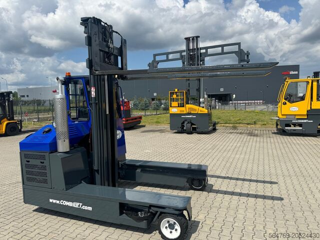 Vierwege-Gabelstapler Combilift C3000/ Mast 7500 mm /Teleskopic forks