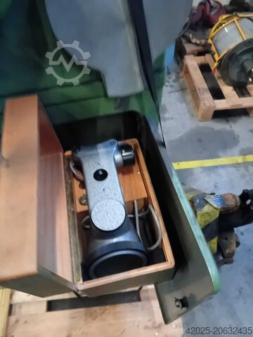 Machine à rectifier les graviers DECKEL SOE