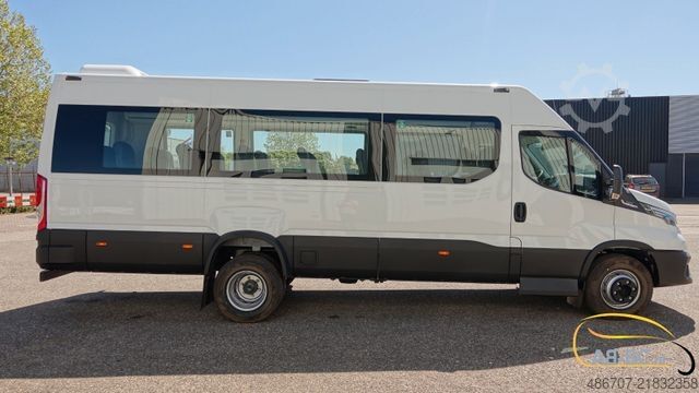 Touringcar IVECO NEU Daily 65C18 24 Sitze