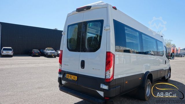 Touringcar IVECO NEU Daily 65C18 24 Sitze