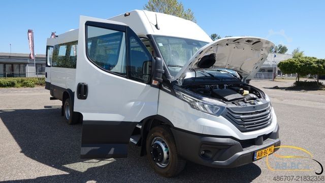 Touringcar IVECO NEU Daily 65C18 24 Sitze