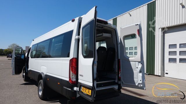 Touringcar IVECO NEU Daily 65C18 24 Sitze