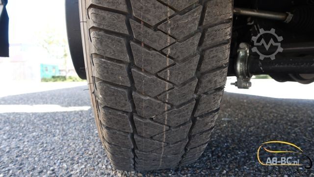 Touringcar IVECO NEU Daily 65C18 24 Sitze