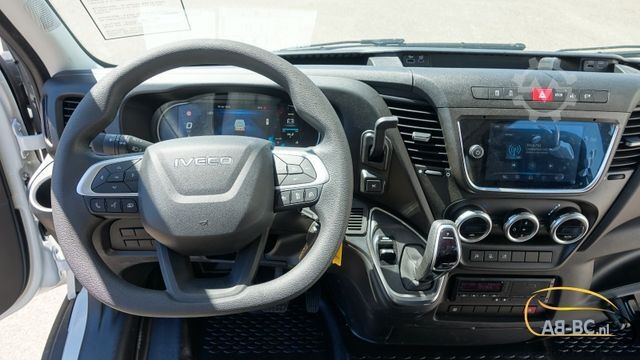 Touringcar IVECO NEU Daily 65C18 24 Sitze