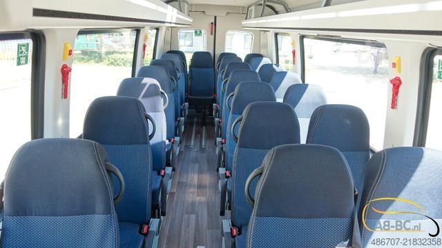 Touringcar IVECO NEU Daily 65C18 24 Sitze