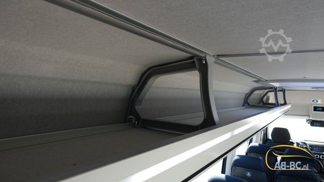 Touringcar IVECO NEU Daily 65C18 24 Sitze