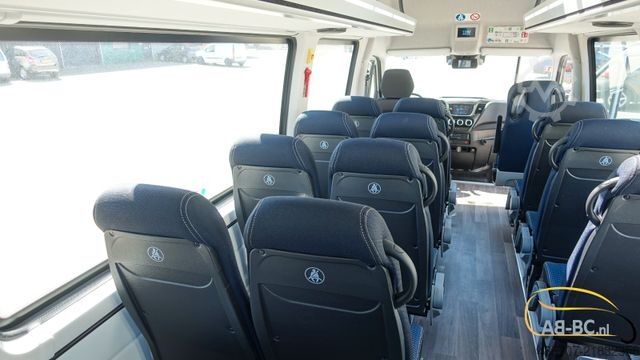 Touringcar IVECO NEU Daily 65C18 24 Sitze