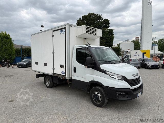 Furgon sa rashladnim sandukom IVECO DAILY 35C18 FG. ISOTERMICO + GRUPPO FRIGO. DOPPIA