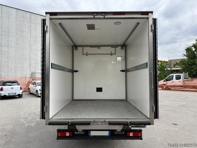 Furgon sa rashladnim sandukom IVECO DAILY 35C18 FG. ISOTERMICO + GRUPPO FRIGO. DOPPIA