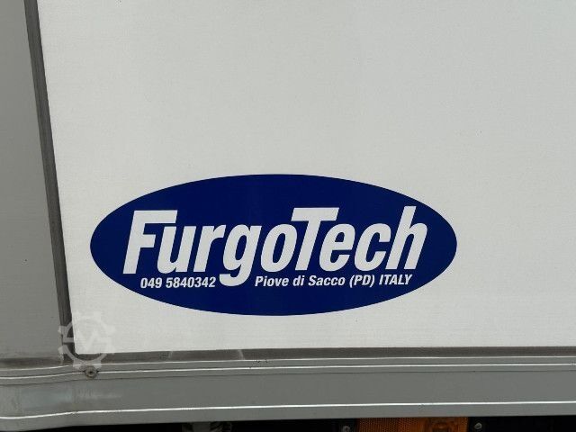 Furgon sa rashladnim sandukom IVECO DAILY 35C18 FG. ISOTERMICO + GRUPPO FRIGO. DOPPIA