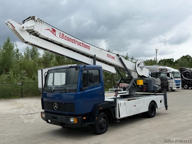 Kranwagen Mercedes-Benz 814 + KLAAS 28M/500KG