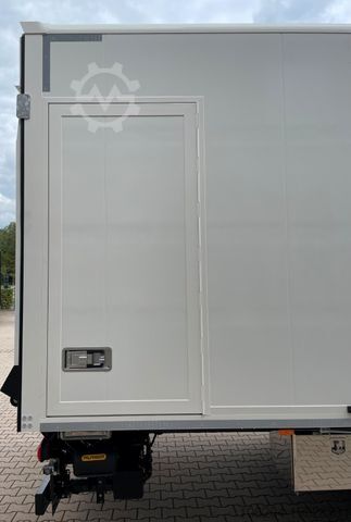 LKW mit Kofferaufbau DAF LF230 DC 12t Möbelkoffer Filz Tür LBW1500 AHK