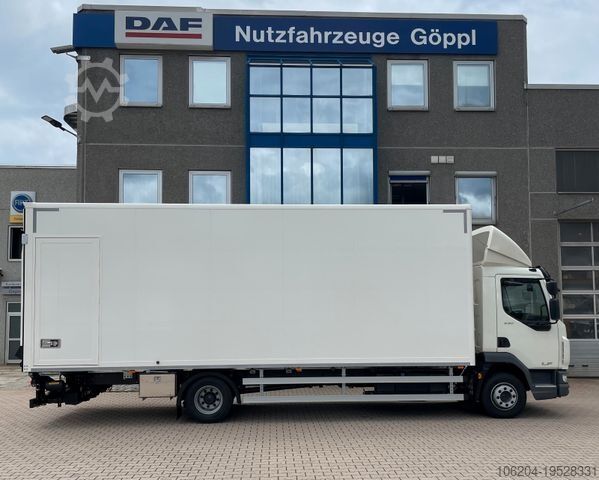 LKW mit Kofferaufbau DAF LF230 DC 12t Möbelkoffer Filz Tür LBW1500 AHK