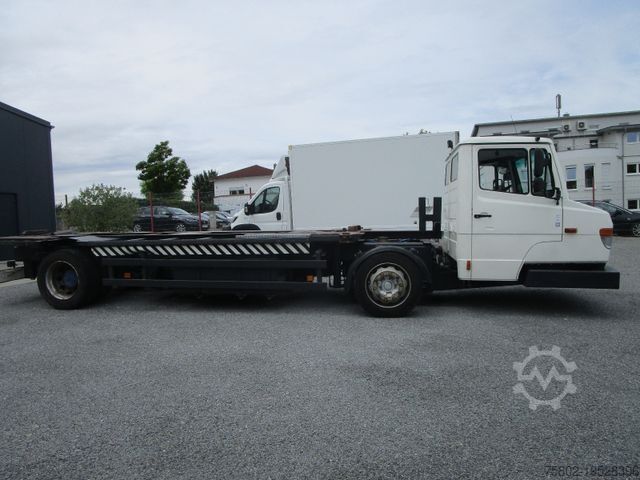 Kamion sa zamjenjivom nadogradnjom MERCEDES-BENZ Kögel WBH 25P*Wiesel+Umsetzer+BDF+or*