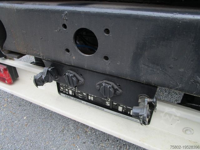 Kamion sa zamjenjivom nadogradnjom MERCEDES-BENZ Kögel WBH 25P*Wiesel+Umsetzer+BDF+or*