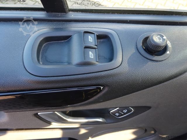 Furgon blaszak FORD Transit Custom 320 L2H1 Sport Aut. Navi