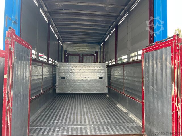Přeprava dobytka Berdex Livestock Veewagen Hefdak Stuuras