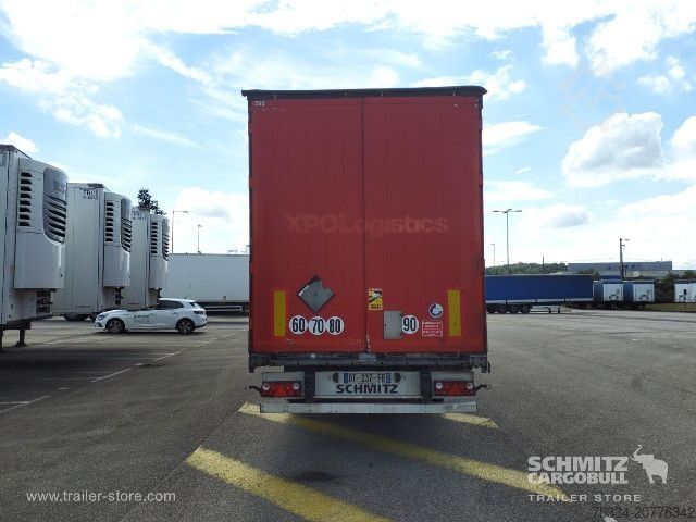 Öppen semitrailer med kapell Schmitz Cargobull Semitrailer Curtainsider Standard