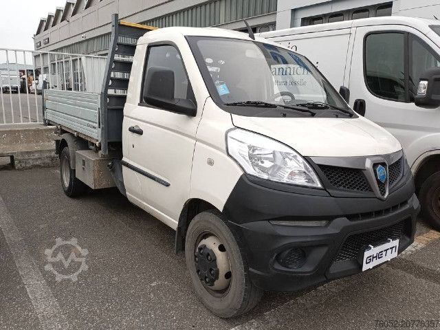 Tipper van Piaggio Porter NP6