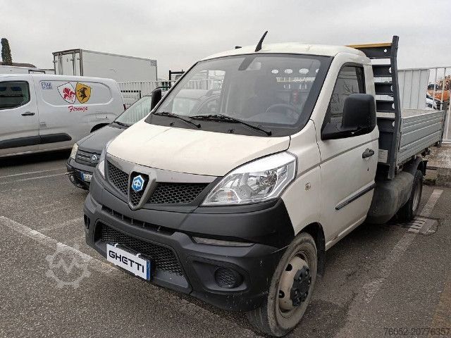 Tipper van Piaggio Porter NP6